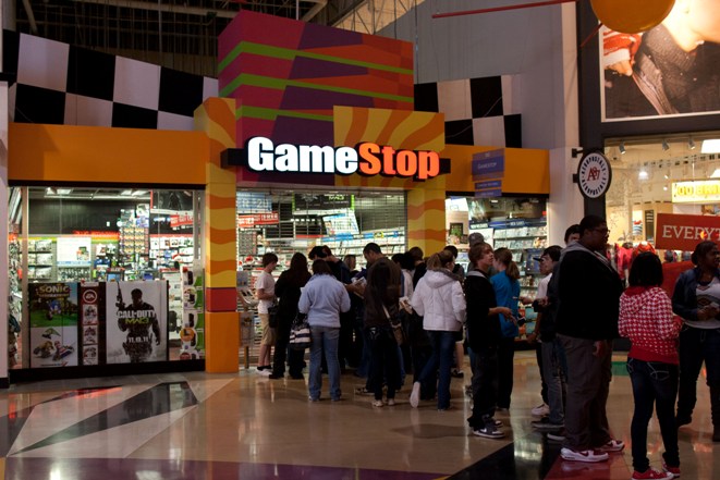gamestop_store_line